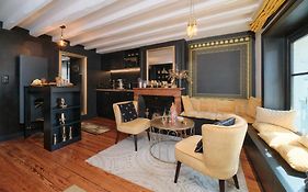 Le Boudoir